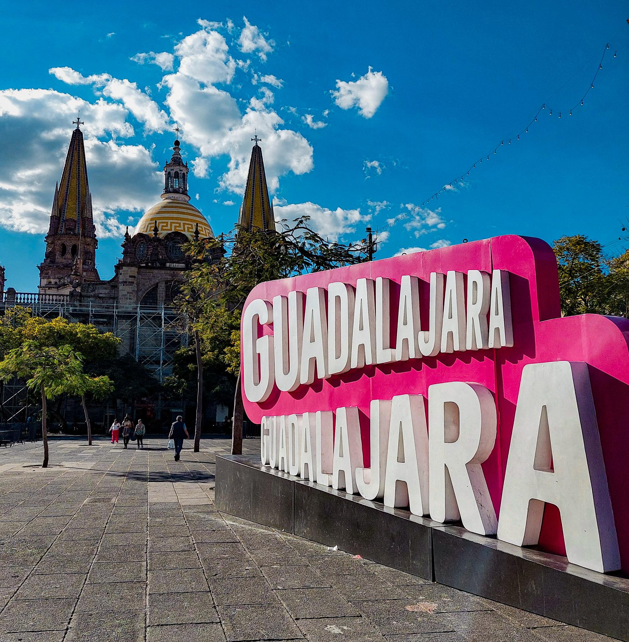 Fotografía callejera y de arquitectura por Edgar Bravo