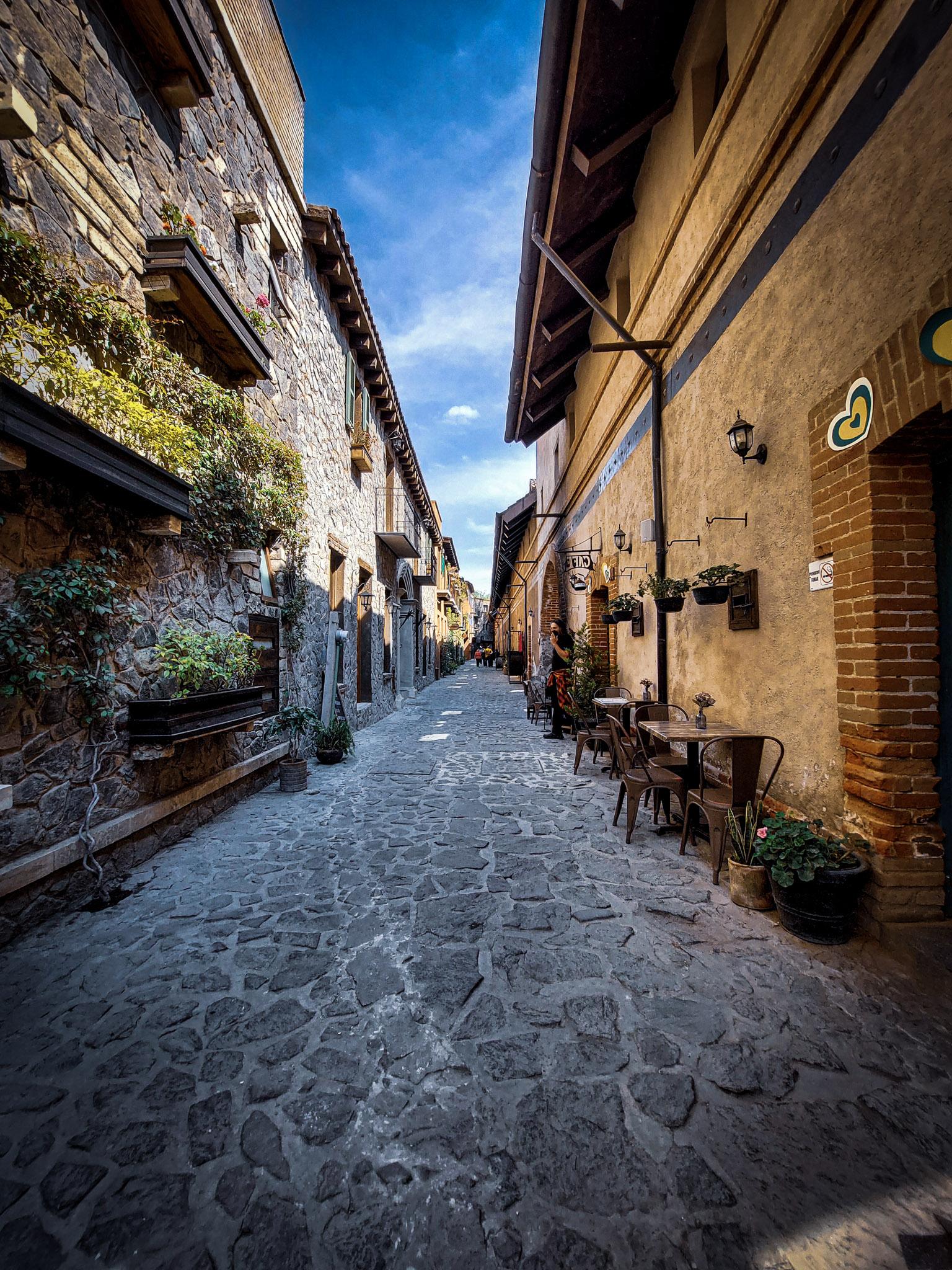 Fotografía callejera y de arquitectura por Edgar Bravo