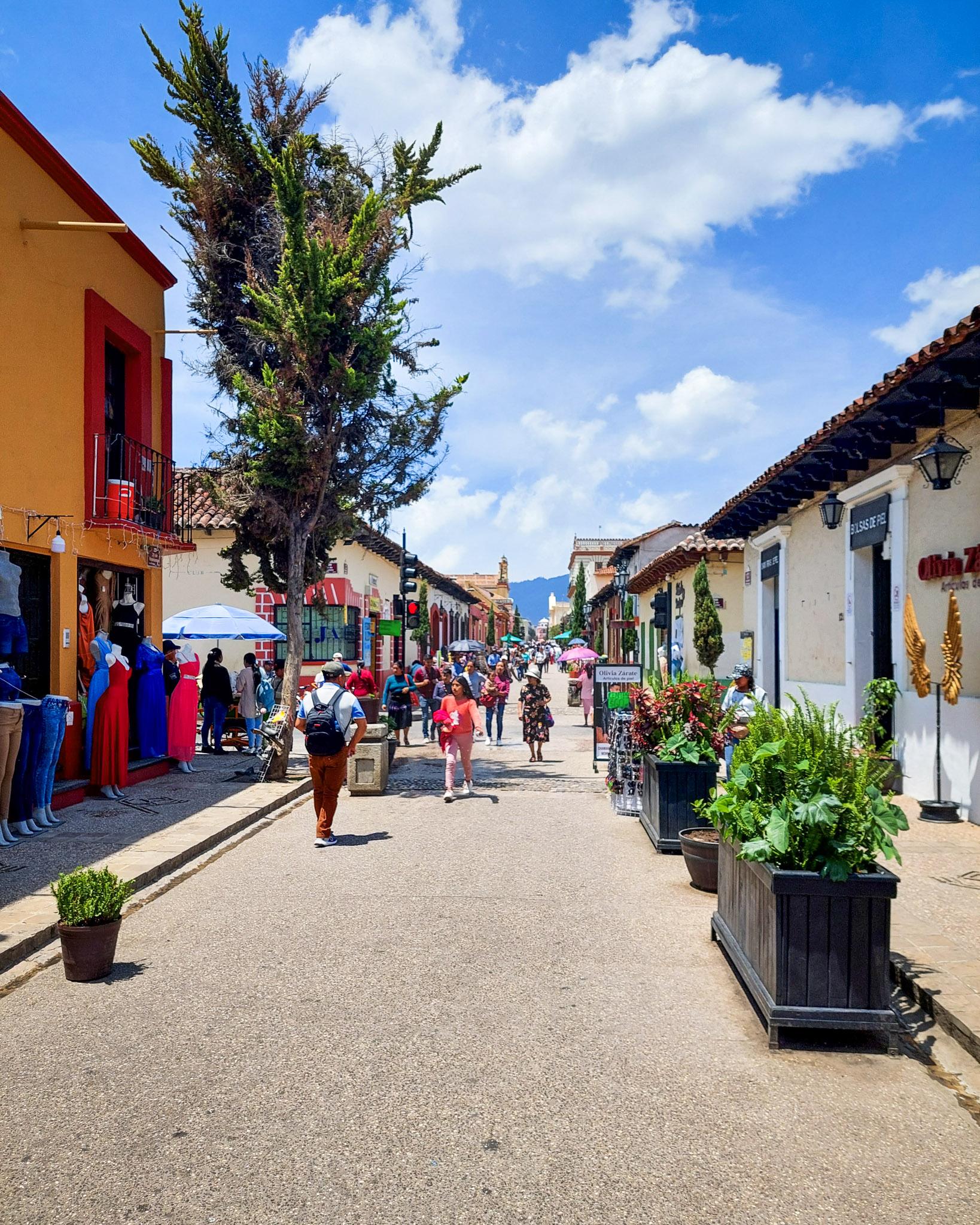 Fotografía callejera y de arquitectura por Edgar Bravo