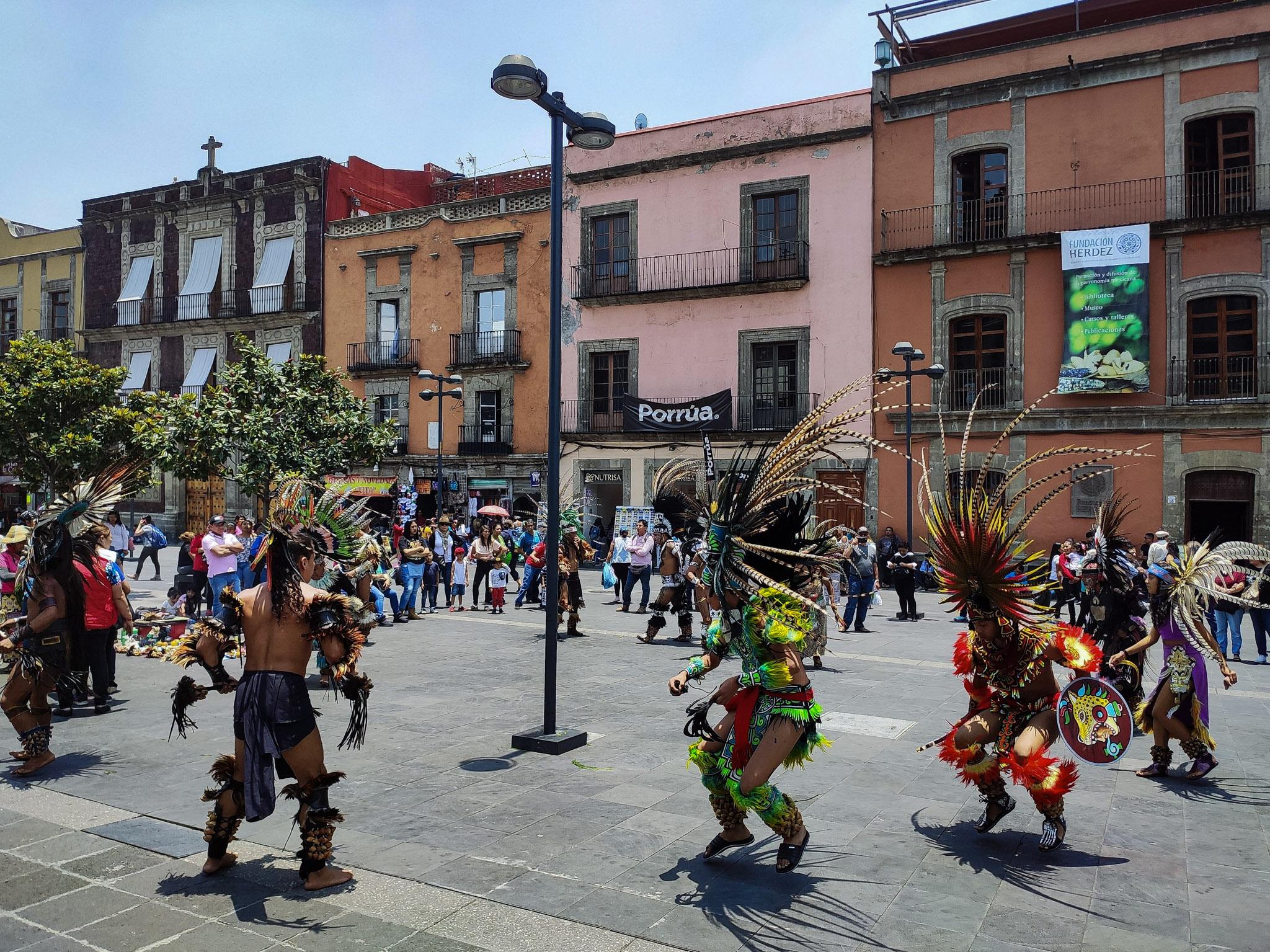 Fotografía callejera y de arquitectura por Edgar Bravo