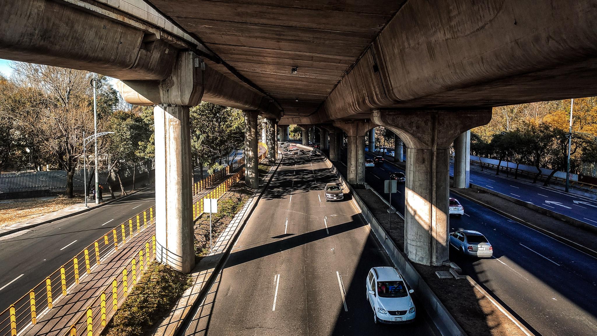 Fotografía callejera y de arquitectura por Edgar Bravo