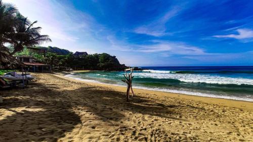 Todos en pelotas en Zipolite Oaxaca by Edgar Bravo